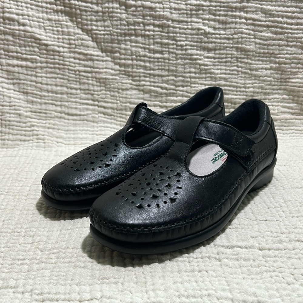 Brand New Women’s SAS “Willow” genuine leather loafers